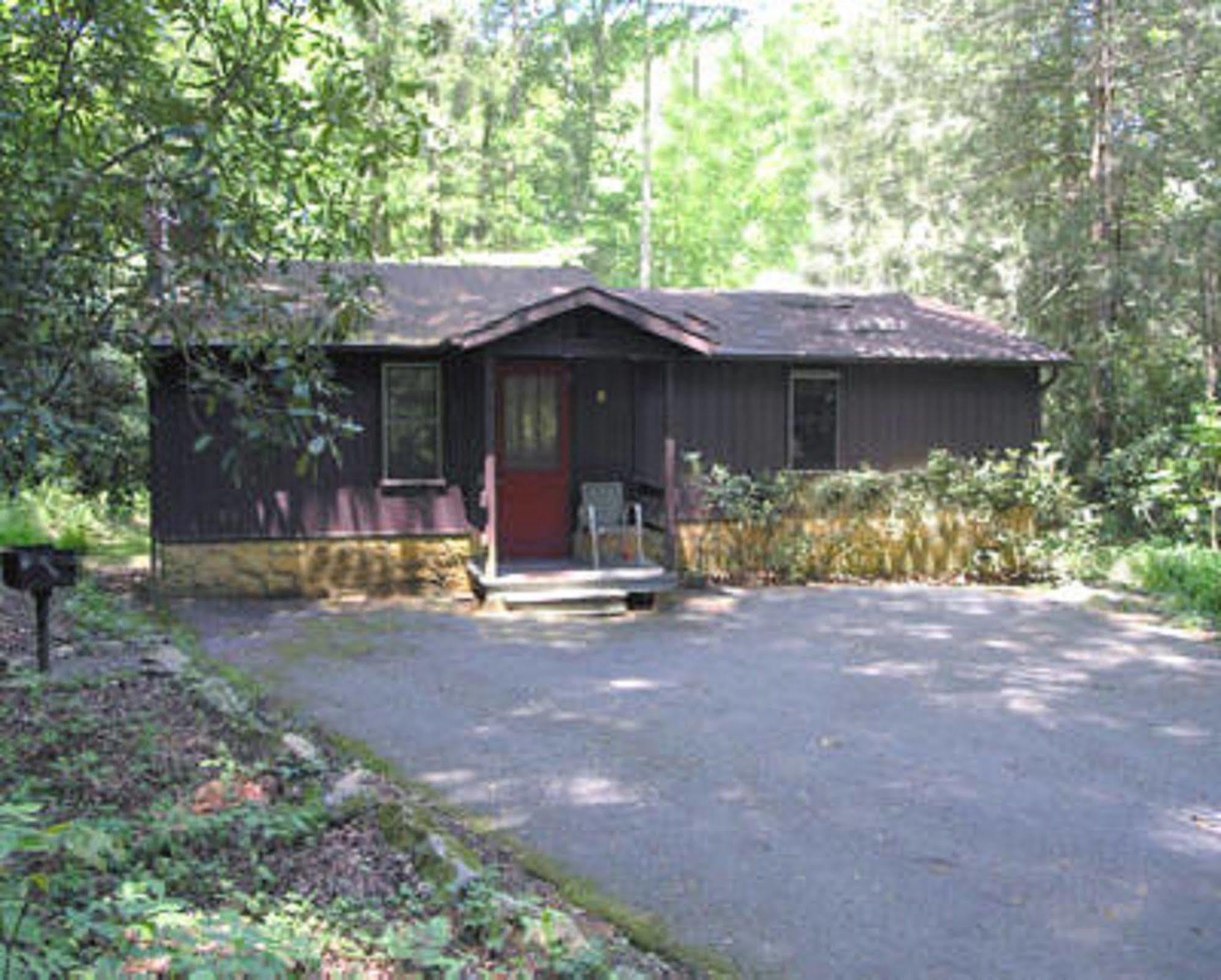 Cabins At Twinbrook Resort Maggie Valley Exterior photo