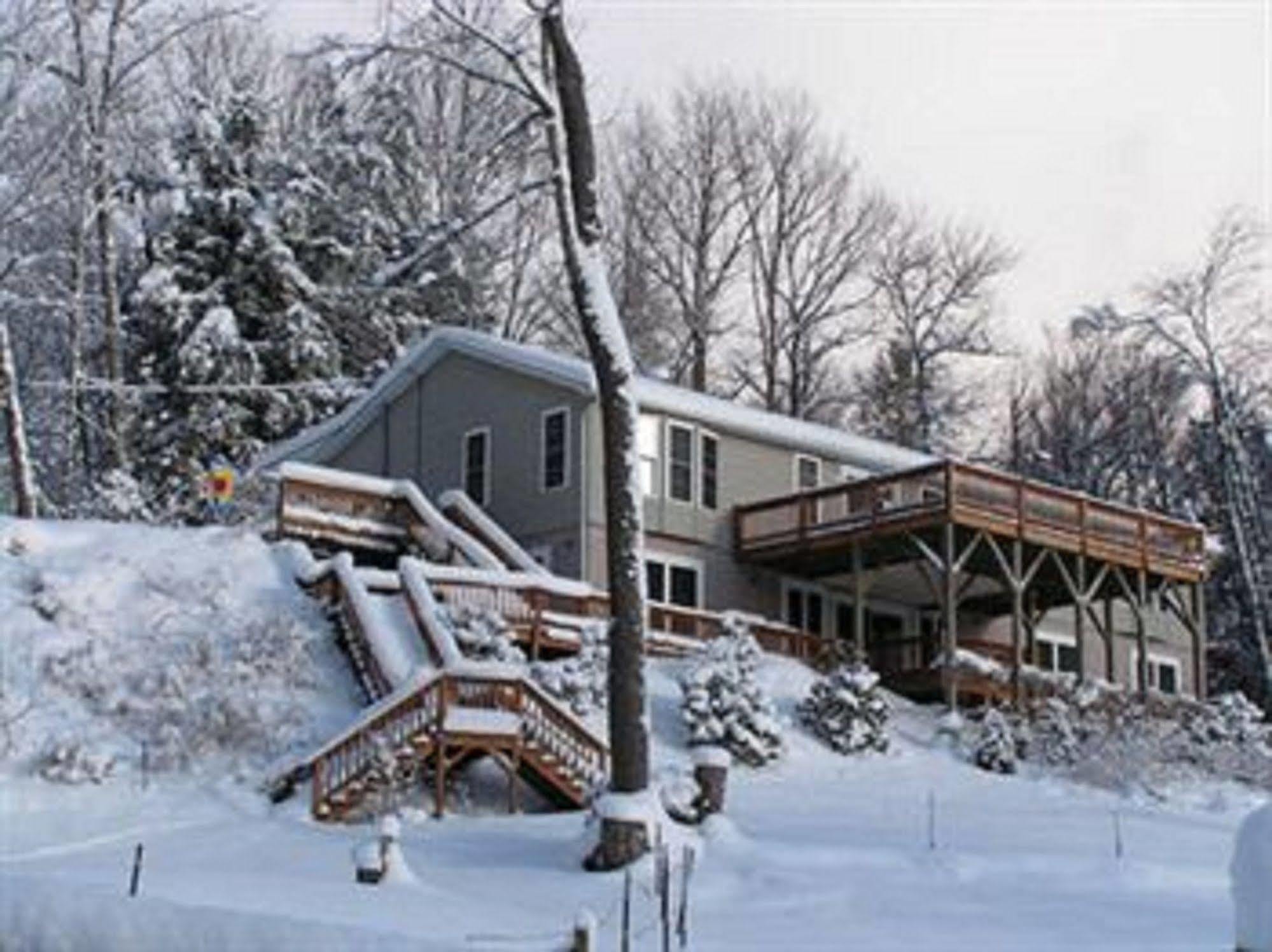 Cabins At Twinbrook Resort Maggie Valley Exterior photo