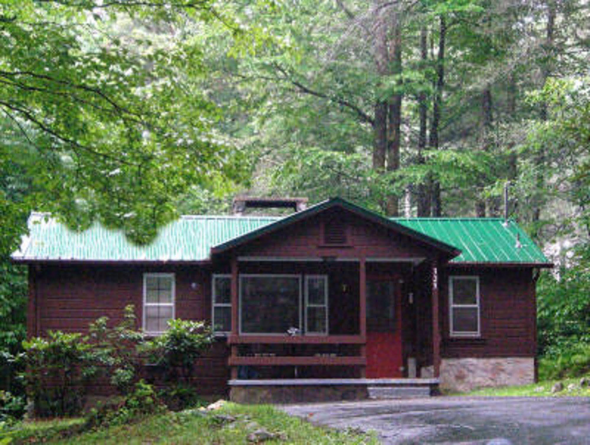 Cabins At Twinbrook Resort Maggie Valley Exterior photo